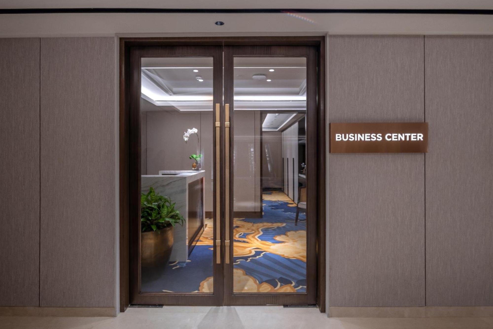 Solaire Resort North كويزون سيتي المظهر الخارجي الصورة